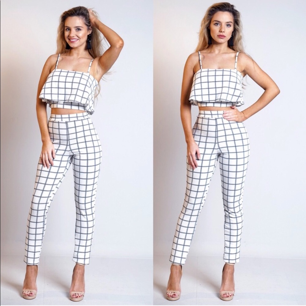 ❗️SALE❗️Xenia Ivory Check Box 2 Piece Set